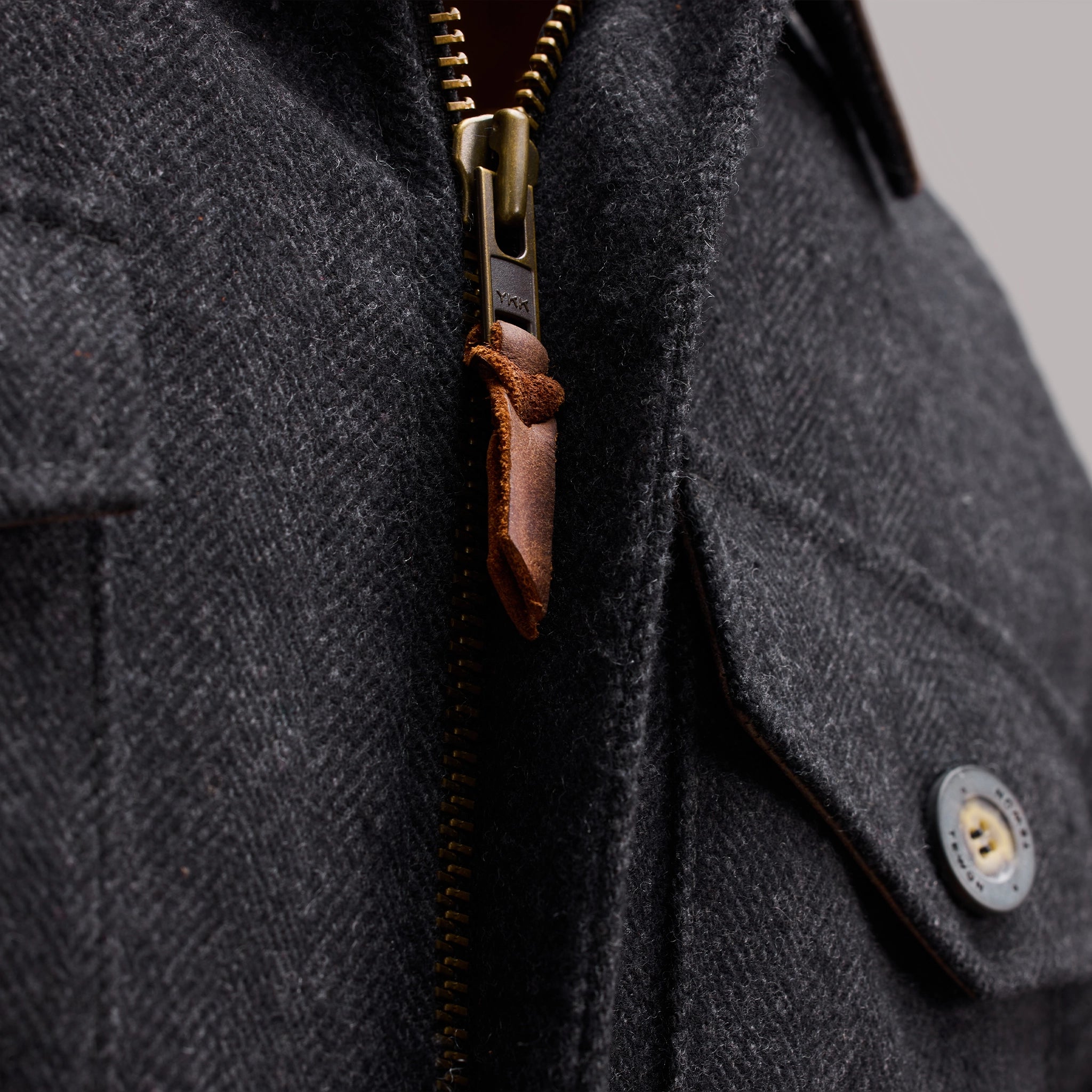 TEWÜN JACKET - Dark Gray Herringbone _C