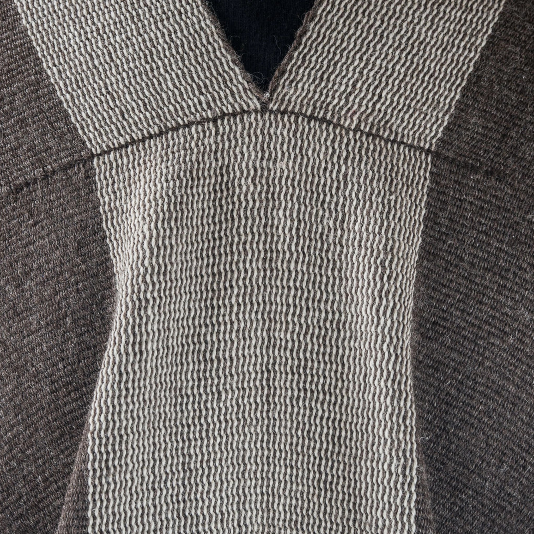 Poncho "Cola de Ñandú"