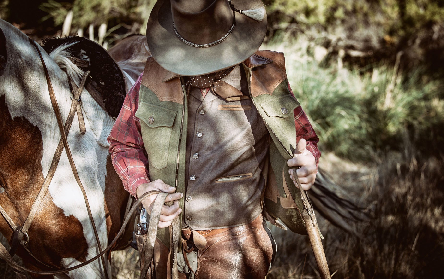 Gaucho Vest - Merino wool and buffalo leather